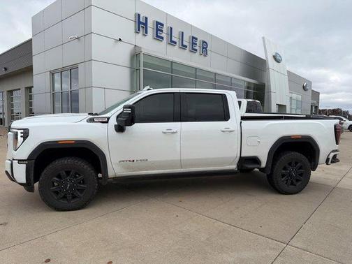 2025 GMC Sierra 2500 AT4