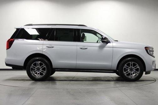 Space Silver 2026 Ford Expedition Active
