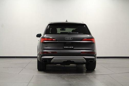 2025 Audi Q7 55 Prestige