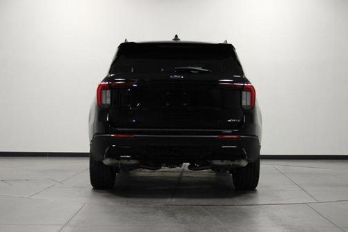 Agate Black Metallic 2026 Ford Explorer ST-Line