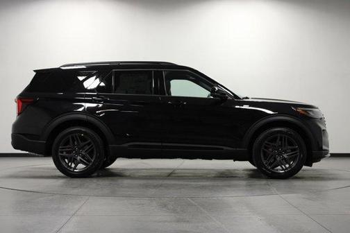 Agate Black Metallic 2026 Ford Explorer ST-Line
