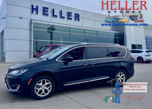 2017 Chrysler Pacifica Touring-L Plus