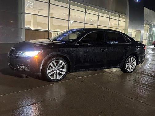 2018 Volkswagen Passat 2.0T SE w/ Technology