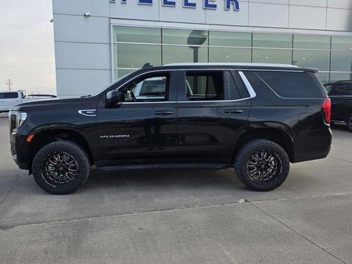 Black 2021 GMC Yukon SLE