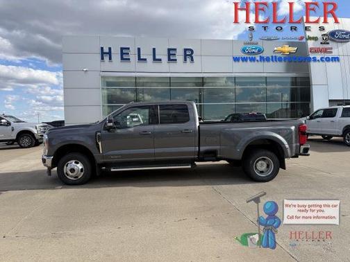 Carbonized Gray Metallic 2023 Ford F-350 Lariat Super Duty