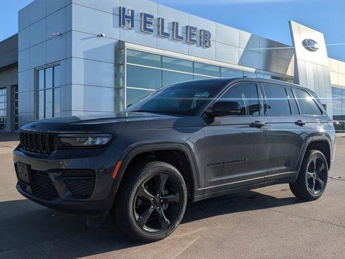 2022 Jeep Grand Cherokee Altitude