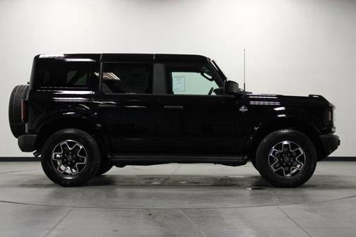 Shadow Black 2026 Ford Bronco Outer Banks