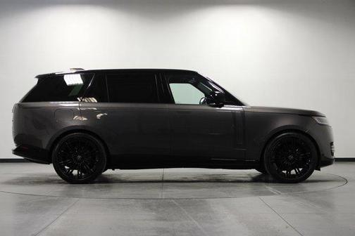 Charente Grey 2023 Land Rover Range Rover P400 SE