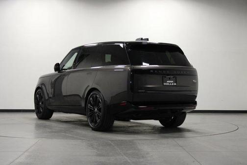 Charente Grey 2023 Land Rover Range Rover P400 SE