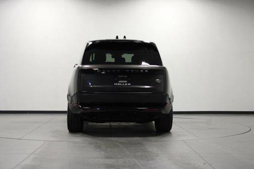 Charente Grey 2023 Land Rover Range Rover P400 SE