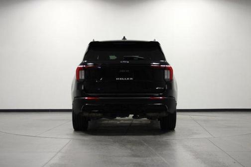 Black Metallic 2025 Ford Explorer ST-Line