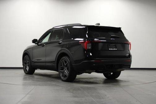 Black Metallic 2025 Ford Explorer ST-Line