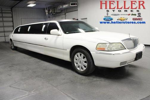 2003 Lincoln Town Car Executive