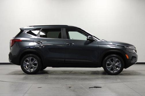 Gravity Gray 2024 Kia Seltos S