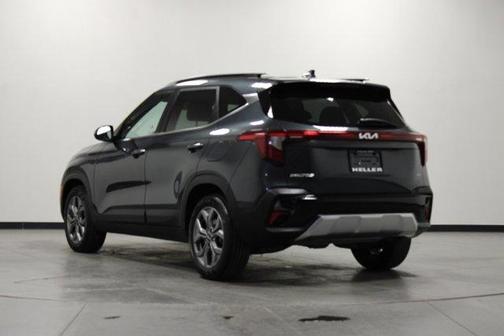 Gravity Gray 2024 Kia Seltos S