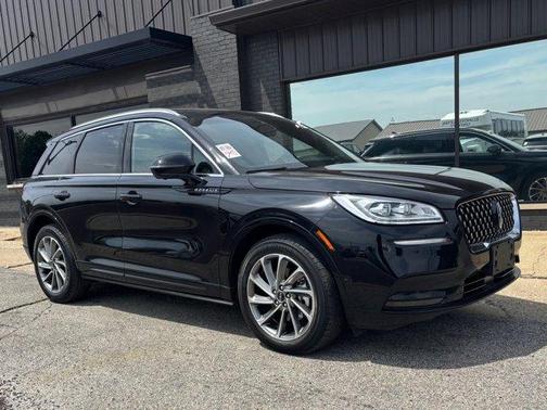 Black Metallic 2022 Lincoln Corsair Grand Touring