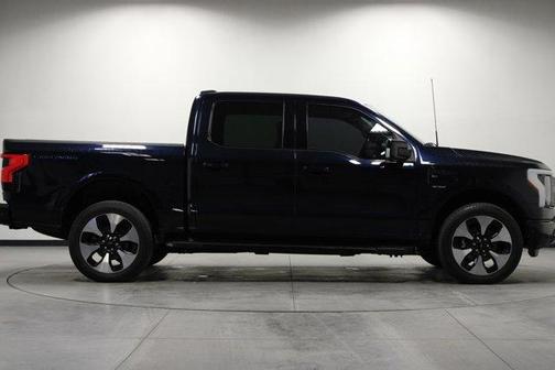 2022 Ford F-150 Lightning Platinum