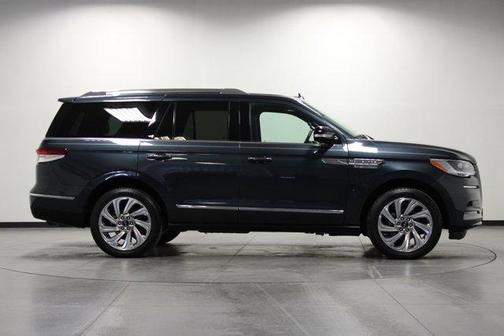 2024 Lincoln Navigator Premiere