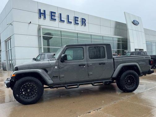 Sting Gray Clearcoat 2021 Jeep Gladiator Sport