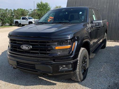 Agate Black Metallic 2026 Ford F-150 XLT