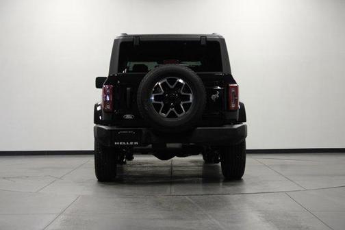 Shadow Black 2026 Ford Bronco Outer Banks