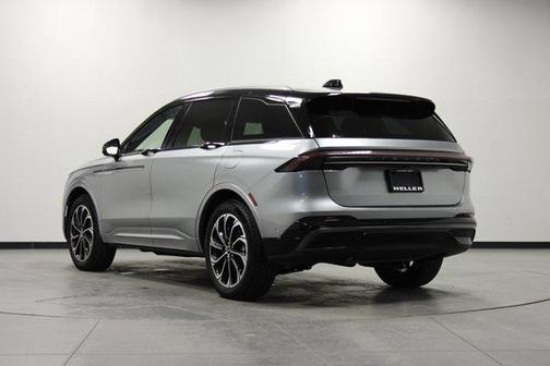 Silver Radiance Metallic 2024 Lincoln Nautilus Reserve