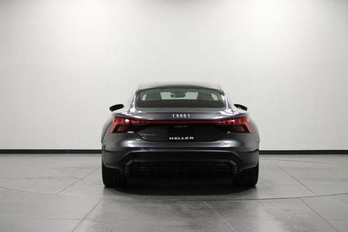 2023 Audi e-tron GT Premium Plus