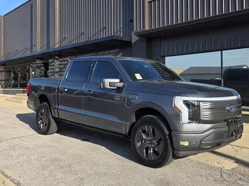 2023 Ford F-150 Lightning LARIAT