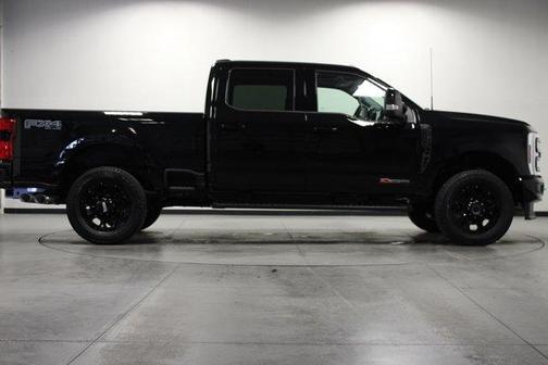 Agate Black Metallic 2026 Ford F-350 Lariat Super Duty
