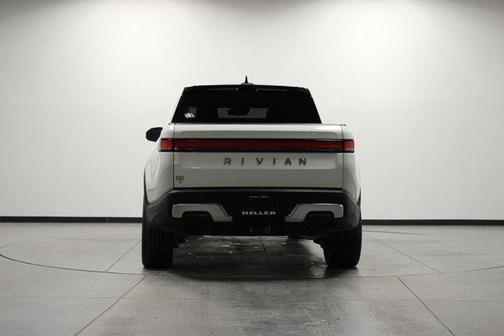 2023 Rivian R1T Adventure Quad Motor Large Pack