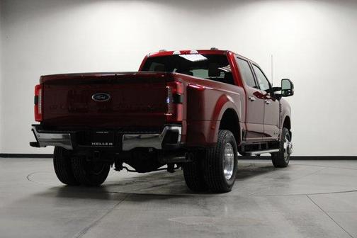 2025 Ford F-350 Lariat Super Duty