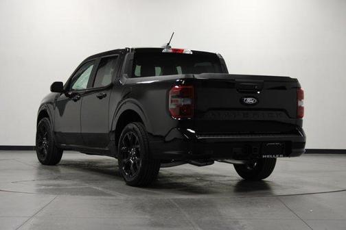 Shadow Black 2026 Ford Maverick Lobo Standard