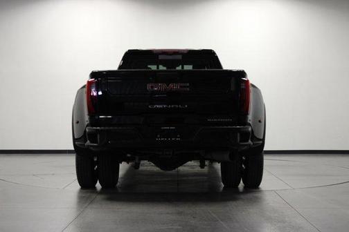 2024 GMC Sierra 3500 Denali
