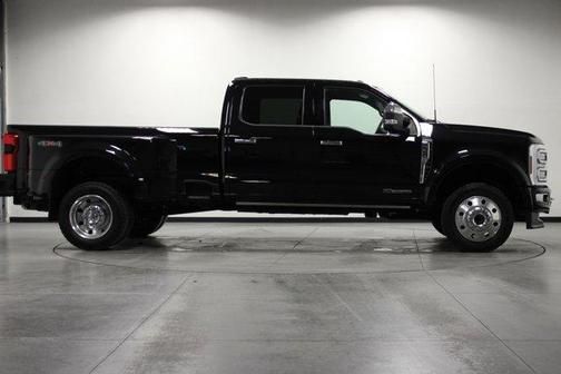 2024 Ford F-450 Platinum