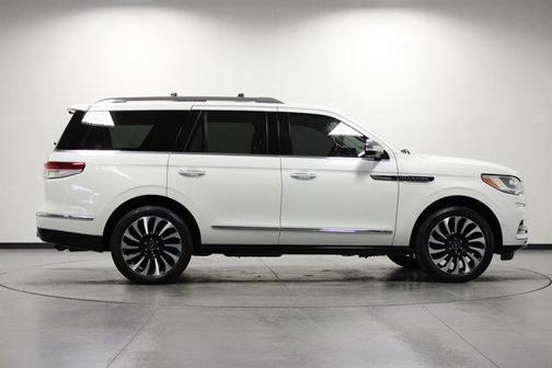 2022 Lincoln Navigator Black Label