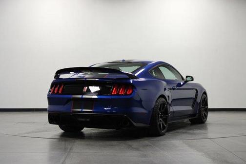 2017 Ford Shelby GT350 Base