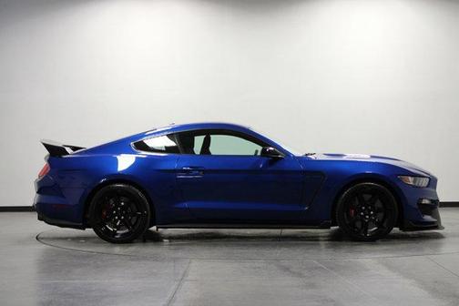 2017 Ford Shelby GT350 Base