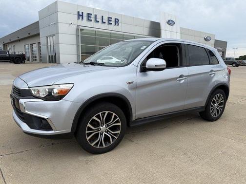 Cool Silver Metallic 2017 Mitsubishi Outlander Sport ES