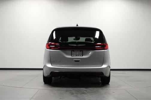 Silver Mist Clearcoat 2024 Chrysler Pacifica Touring-L