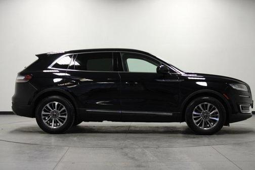 2019 Lincoln Nautilus Select