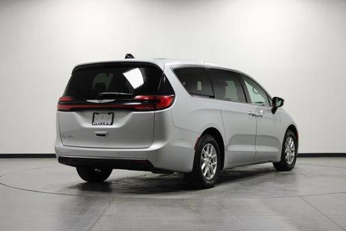 2024 Chrysler Pacifica Touring-L