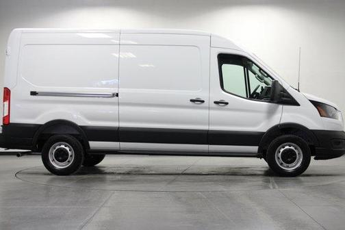 2025 Ford Transit-250 148 WB Medium Roof Cargo