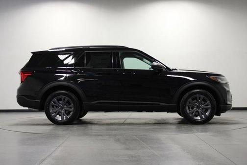 Agate Black Metallic 2026 Ford Explorer Active