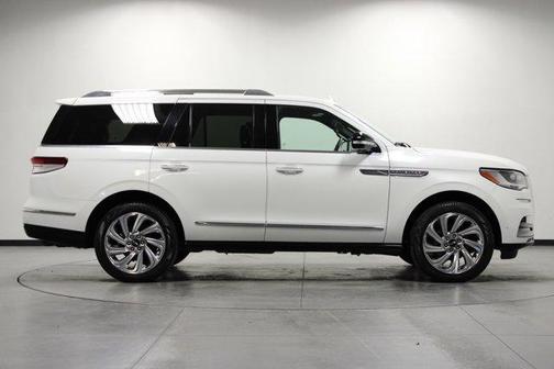 2024 Lincoln Navigator Reserve