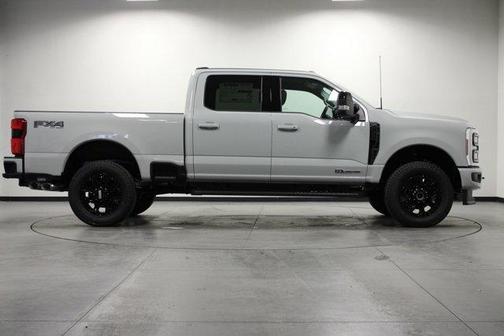 Avalanche 2026 Ford F-350 Lariat Super Duty