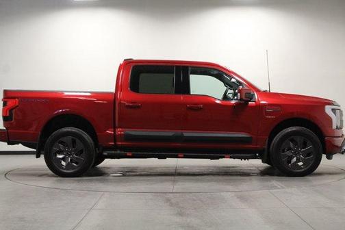 2023 Ford F-150 Lightning LARIAT