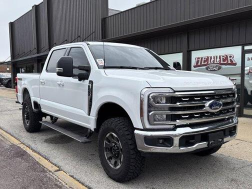 Oxford White 2024 Ford F-250 Lariat