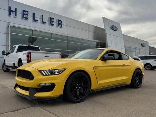 2017 Ford Shelby GT350 Base