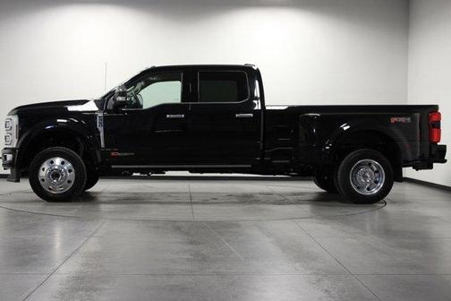 2025 Ford F-450 Platinum