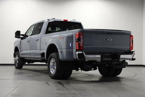 Glacier Gray Metallic 2026 Ford F-350 Lariat Super Duty